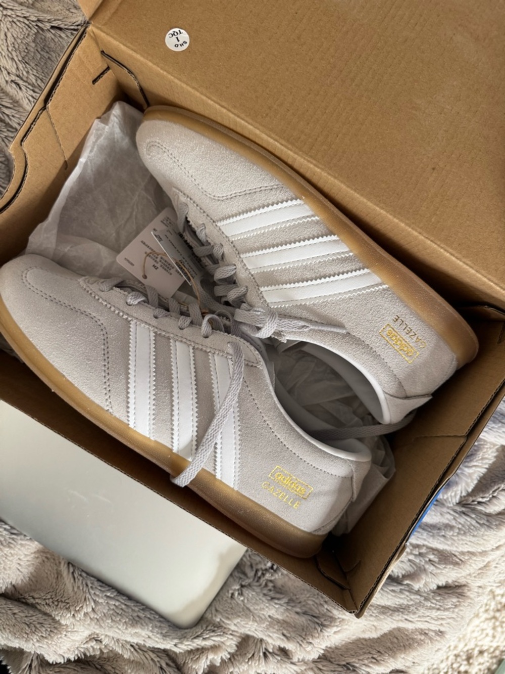 NWT Gazelle Lo Pro Adidas Sneakers 🩶